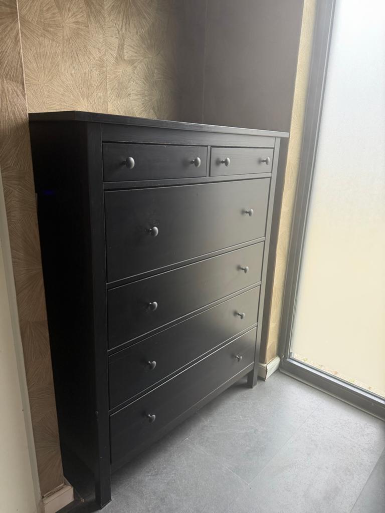 IKEA HEMNES Ladekast Zwartbruin 6 Lades, Ophalen, Zo goed als nieuw