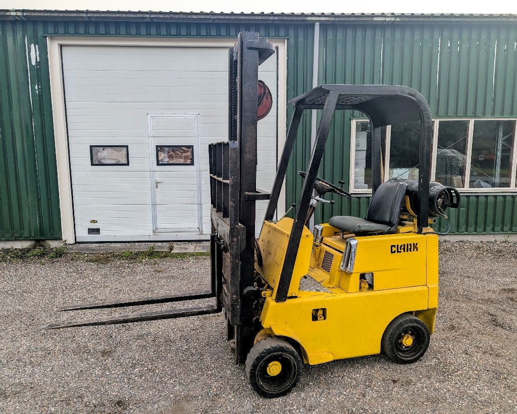 Compacte Clark Heftruck LPG Sideshift 1134 kg Hefvermogen, Heftruck, 1000 tot 2000 kg, Clark, Ophalen