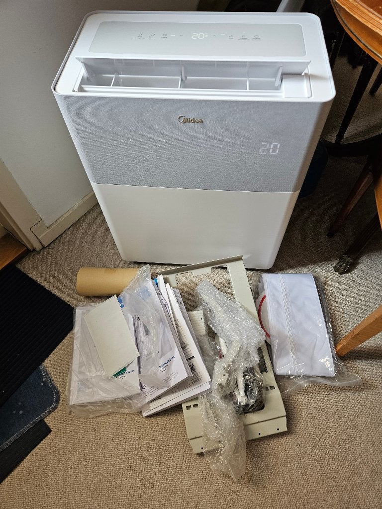 Midea Portasplit 12000 BTU Koelen + Verwarmen, Ophalen, Koelen en Ontvochtigen, Minder dan 60 m³, Timer