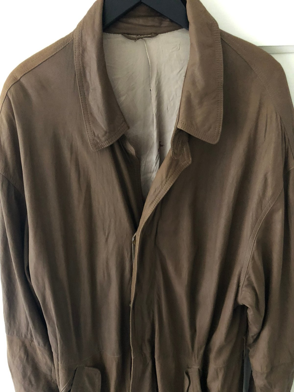 Te koop: lange leren trenchcoat, bruin, XL, zgan, Ophalen of Verzenden, Zo goed als nieuw, Maat 56/58 (XL), Bruin
