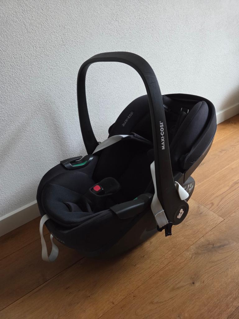 Maxi-Cosi FamilyFix 360 i-Size Base + Pebble Autostoel, Kinderen en Baby's, Autostoeltjes, Zo goed als nieuw, Isofix, 0 t/m 13 kg