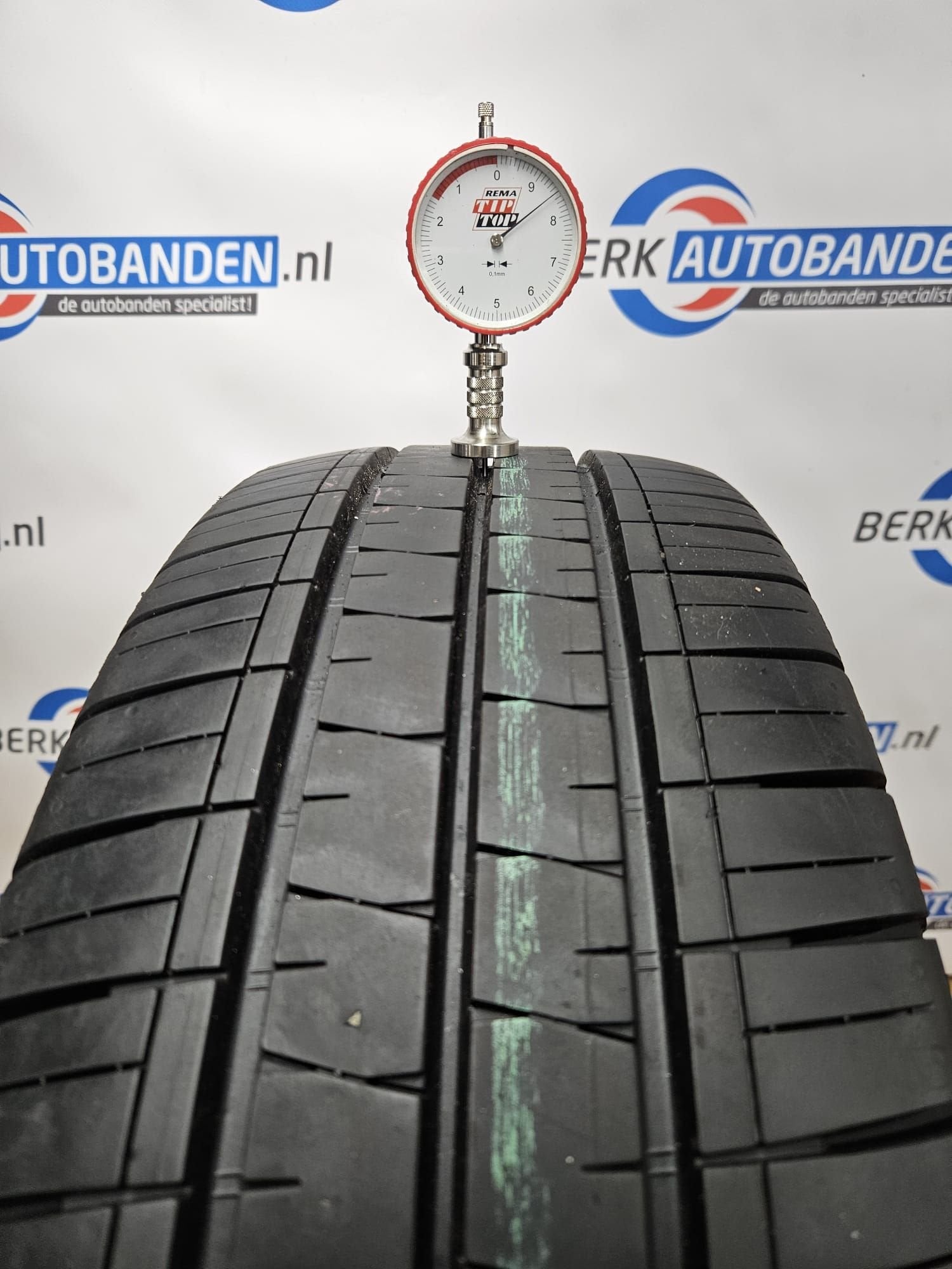2x Vredestein Comtrac 2 215/56 R15C 104/102T 215/65/15C 2156, 15 inch, -, -, Ophalen of Verzenden
