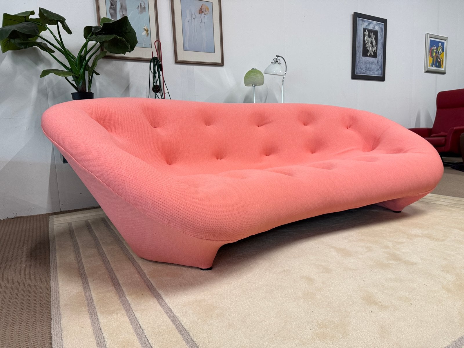 Ligne Roset Ploum bank - Koraalrood - Zo goed als nieuw, Huis en Inrichting, Info@ligneroset.com, France, 250 tot 300 cm, 100 tot 125 cm
