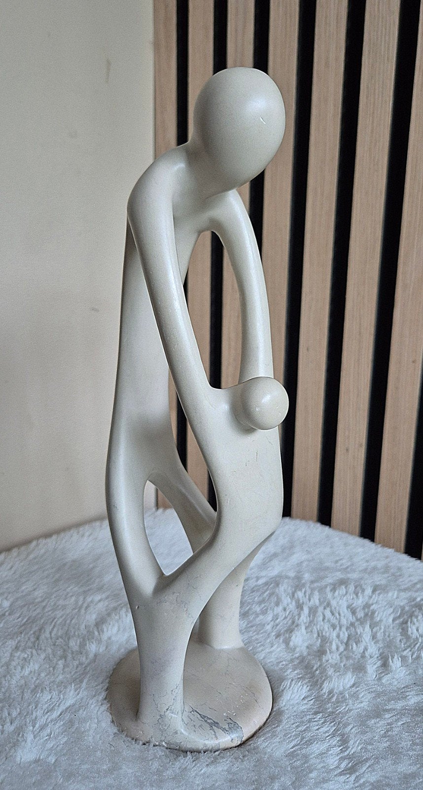 Beeld ouder met kind / Speksteen / 30cm, Ophalen of Verzenden, Zo goed als nieuw