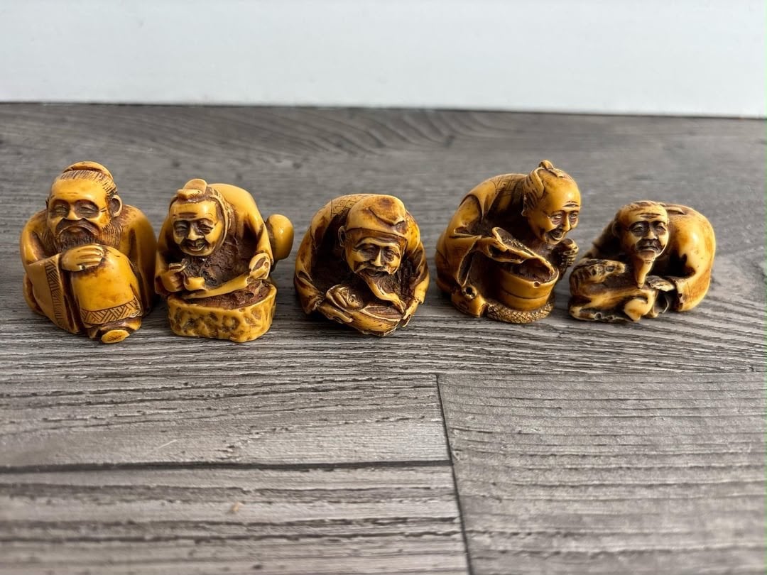 Set van 5 Japanse Netsuke beeldjes, Antiek en Kunst, Kunst | Beelden en Houtsnijwerken, Beeld, Groep mensen, Minder dan 20 cm