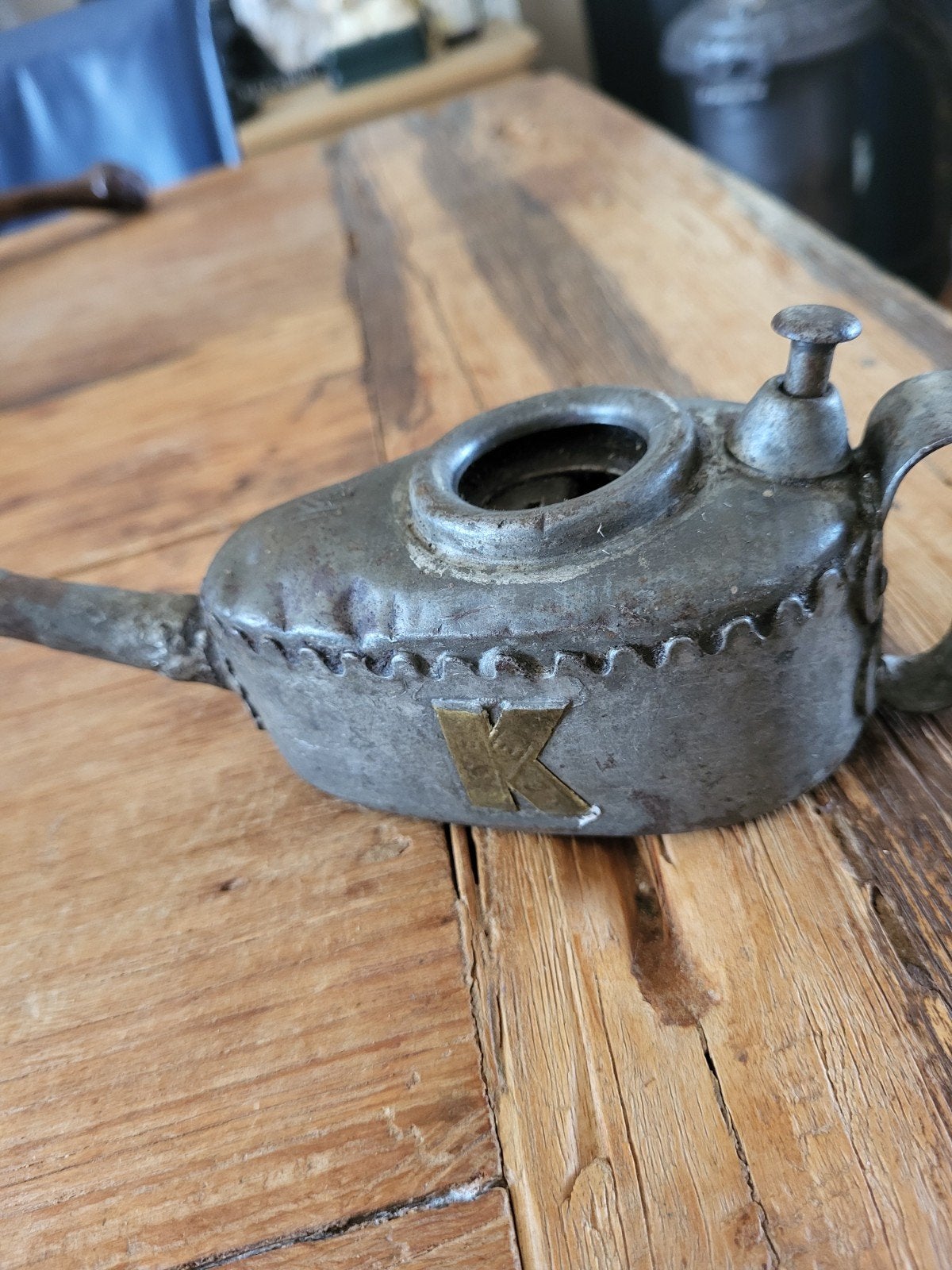 Antiek oliekannetje met letter 'K', Ophalen of Verzenden
