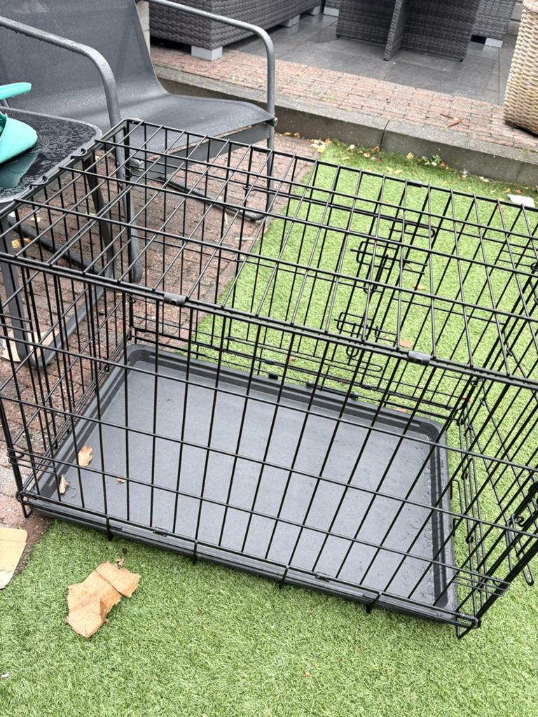 Hondenbench zwart 75x46  izgs, Dieren en Toebehoren, Ophalen of Verzenden, Zo goed als nieuw, Minder dan 65 cm