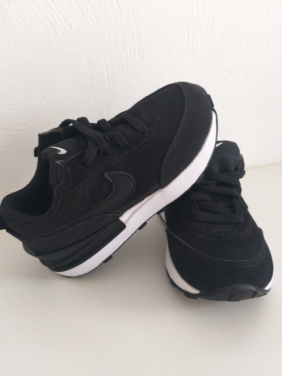 Nieuwe NIKE schoenen maat 23,5 met elastische veters, Ophalen, Nieuw, Jongetje of Meisje, Schoentjes