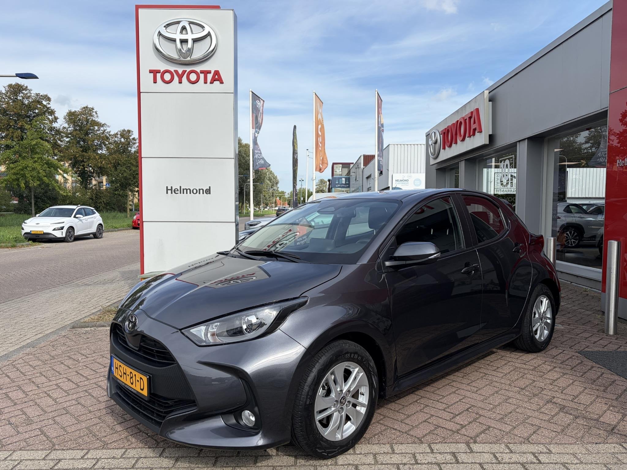 Toyota Yaris 1.5 Hybrid 115 Active, Gebruikt, Bedrijf, Hybride Elektrisch/Benzine, 3 cilinders