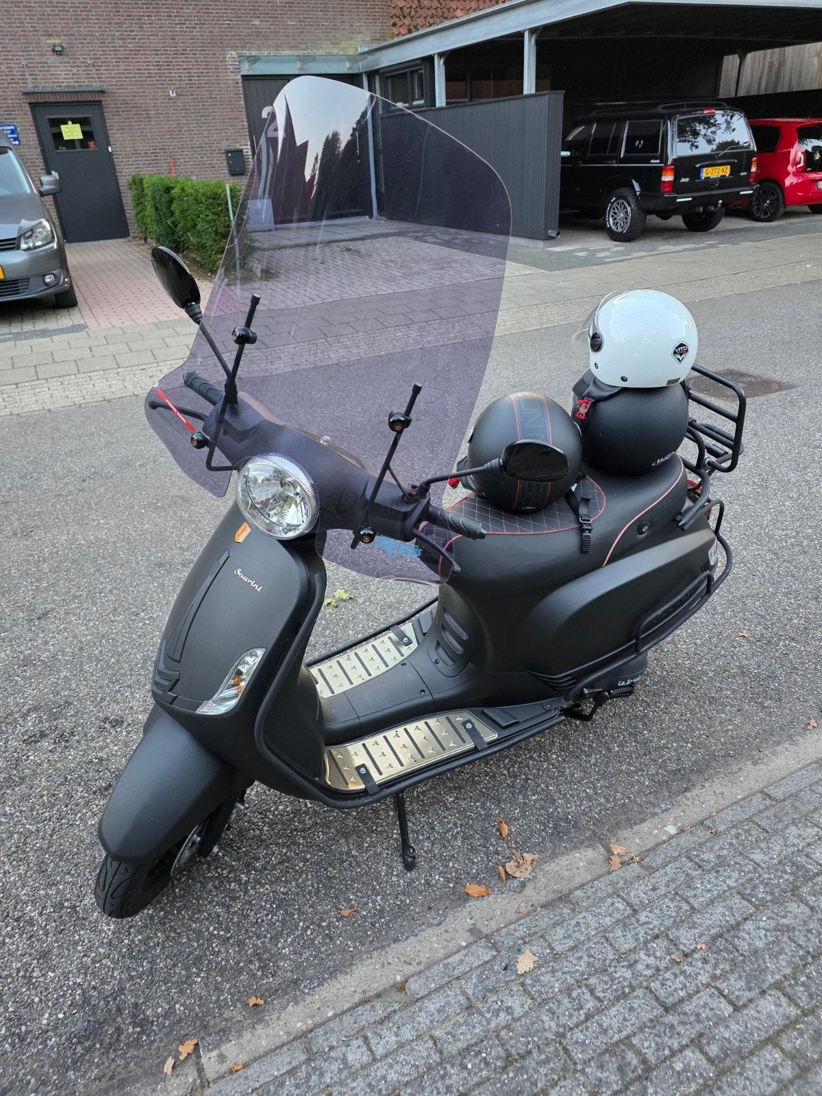 La Souris Scooter met 3 Helmen, Ophalen, Gebruikt, Benzine, Overige modellen