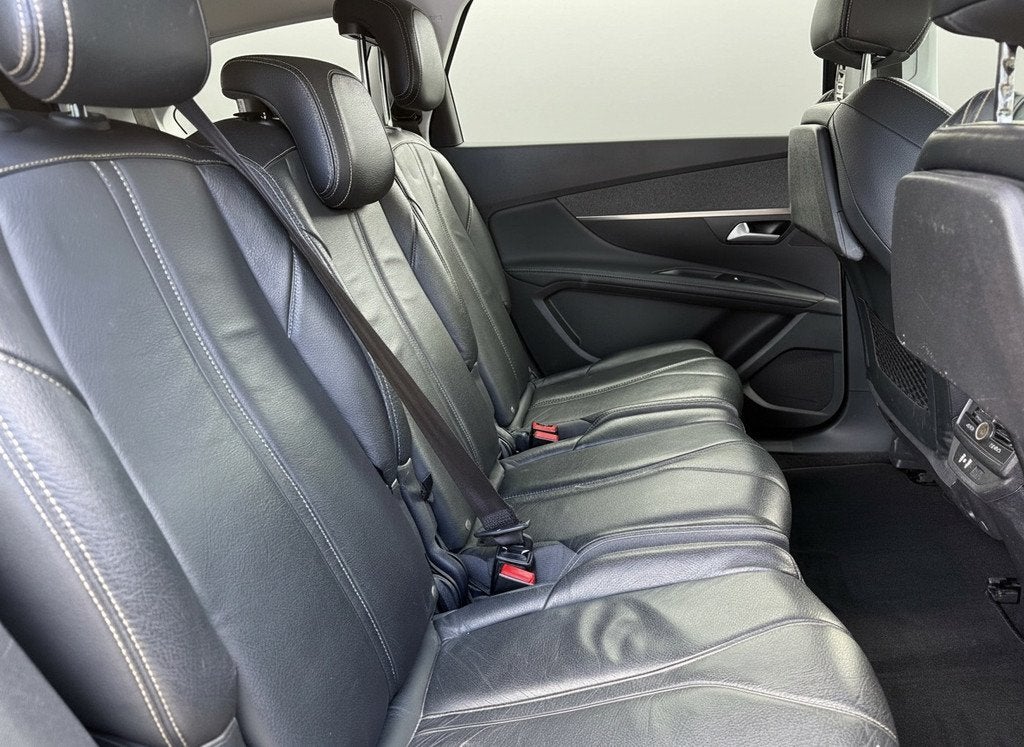 Peugeot 5008 130pk PT Premium 7p., Camera | Trekhaak | 19inc, Auto's, Peugeot, 1199 cc, 1270 kg, 7 stoelen, 19 km/l