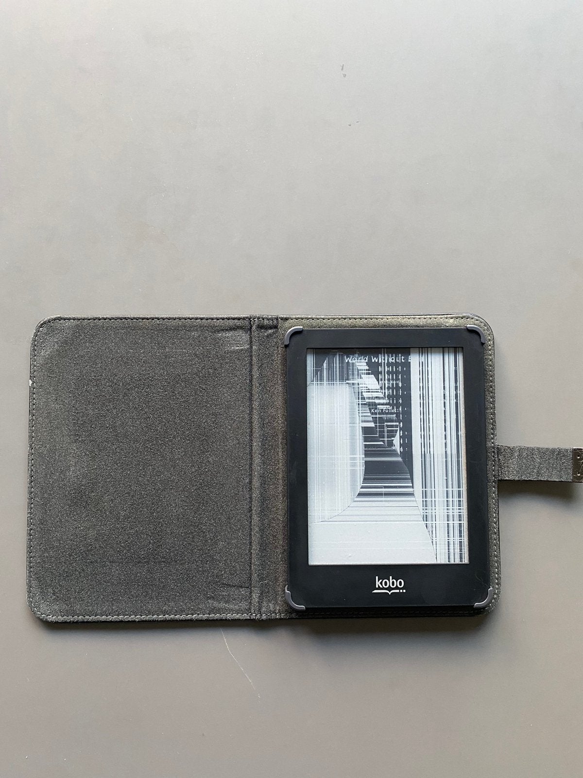 Kobo glo ereader met kapot scherm., Computers en Software, E-readers, Niet werkend, 6 inch of minder, 4 GB of minder, Touchscreen