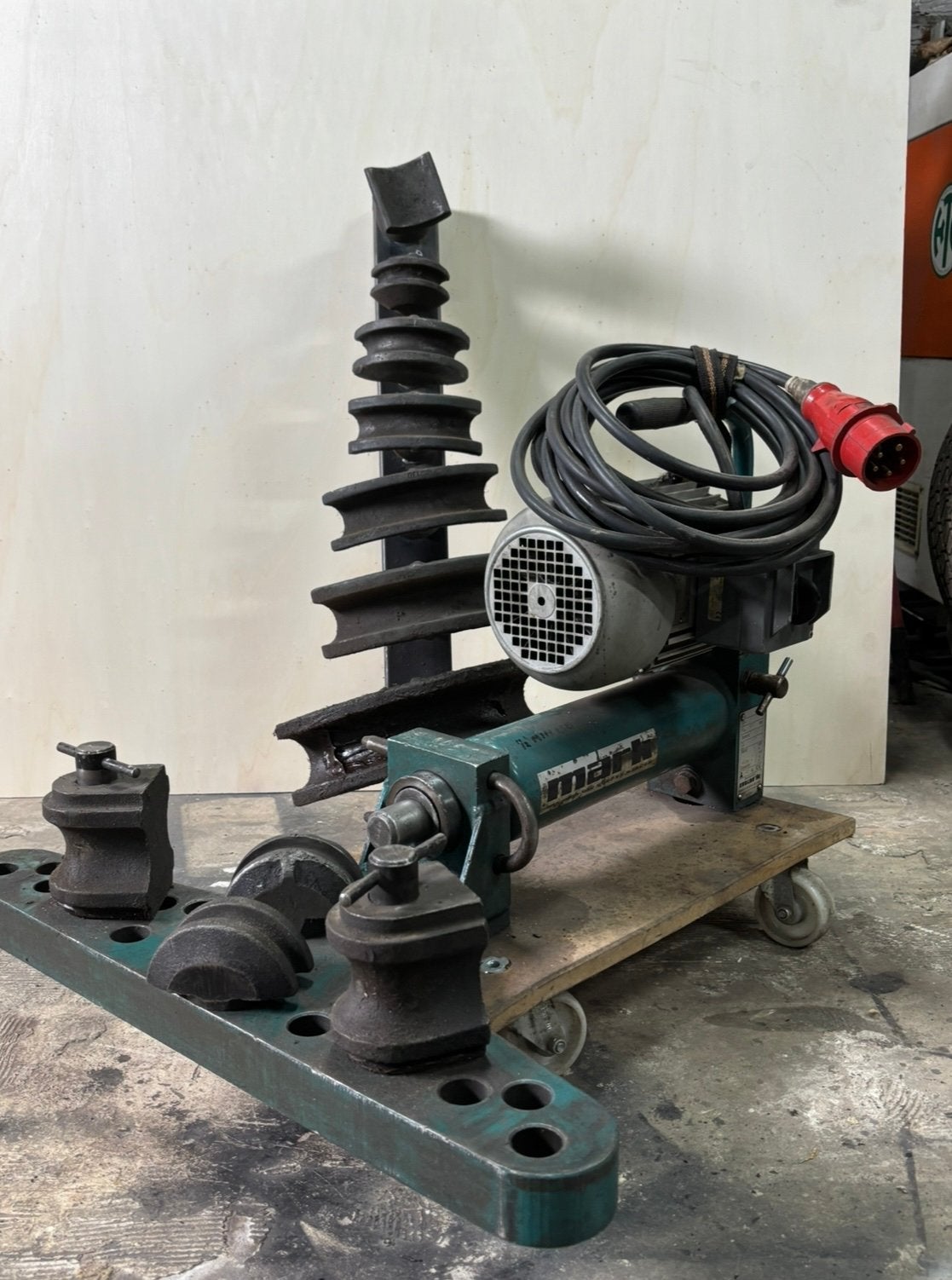 Mark pijpenbuiger buig machine pers  buigpomp -1.5kW, 400V, Ophalen