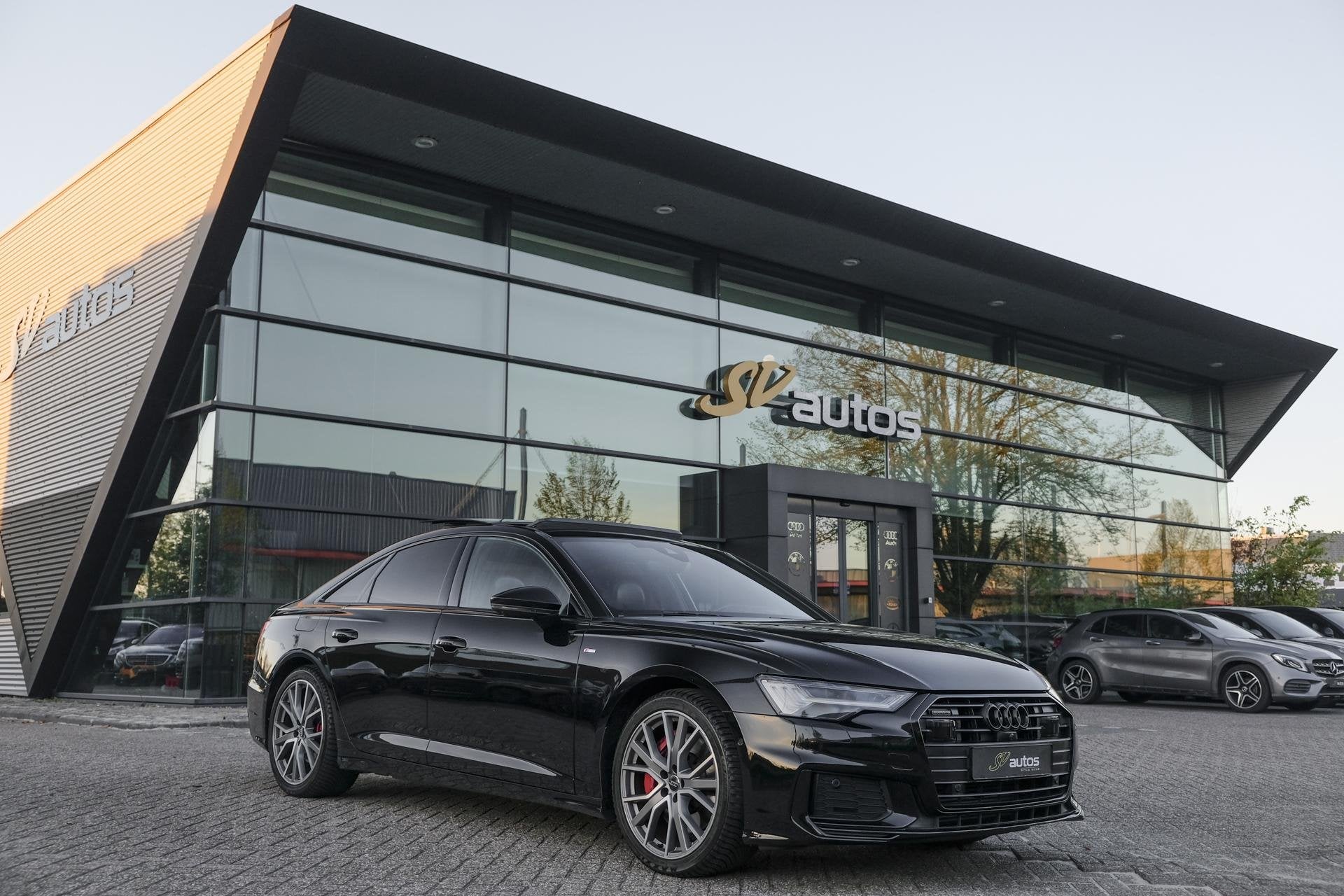 Audi A6 Limousine 55 TFSIe Competion 367pk Quattro Panoramad, Auto's, Automaat, Gebruikt, 4 cilinders, Zwart