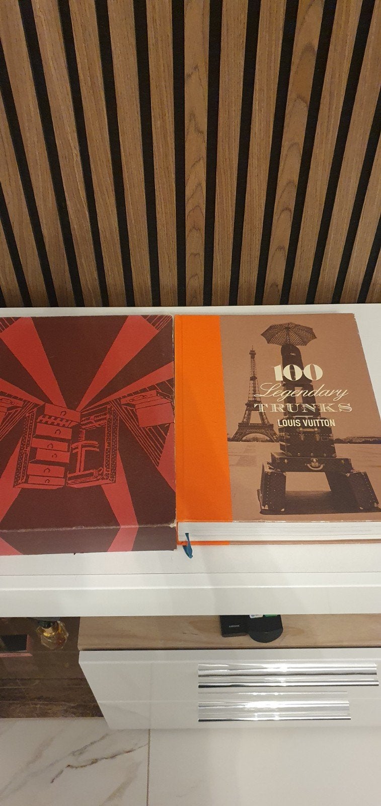 Louis Vuitton 100 Legendary Trunks., Ophalen of Verzenden, Zo goed als nieuw