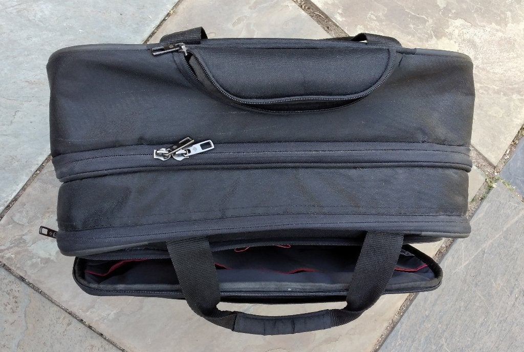 Samsonite laptoptas met wieltjes en uitschuifbare handgreep, Wieltjes, Gebruikt, 20 tot 30 cm, Zwart