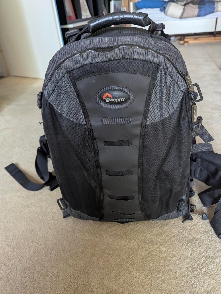 Te koop LowePro Nature Trekker AW II, Ophalen, Rugtas, Zwart, Voorvak
