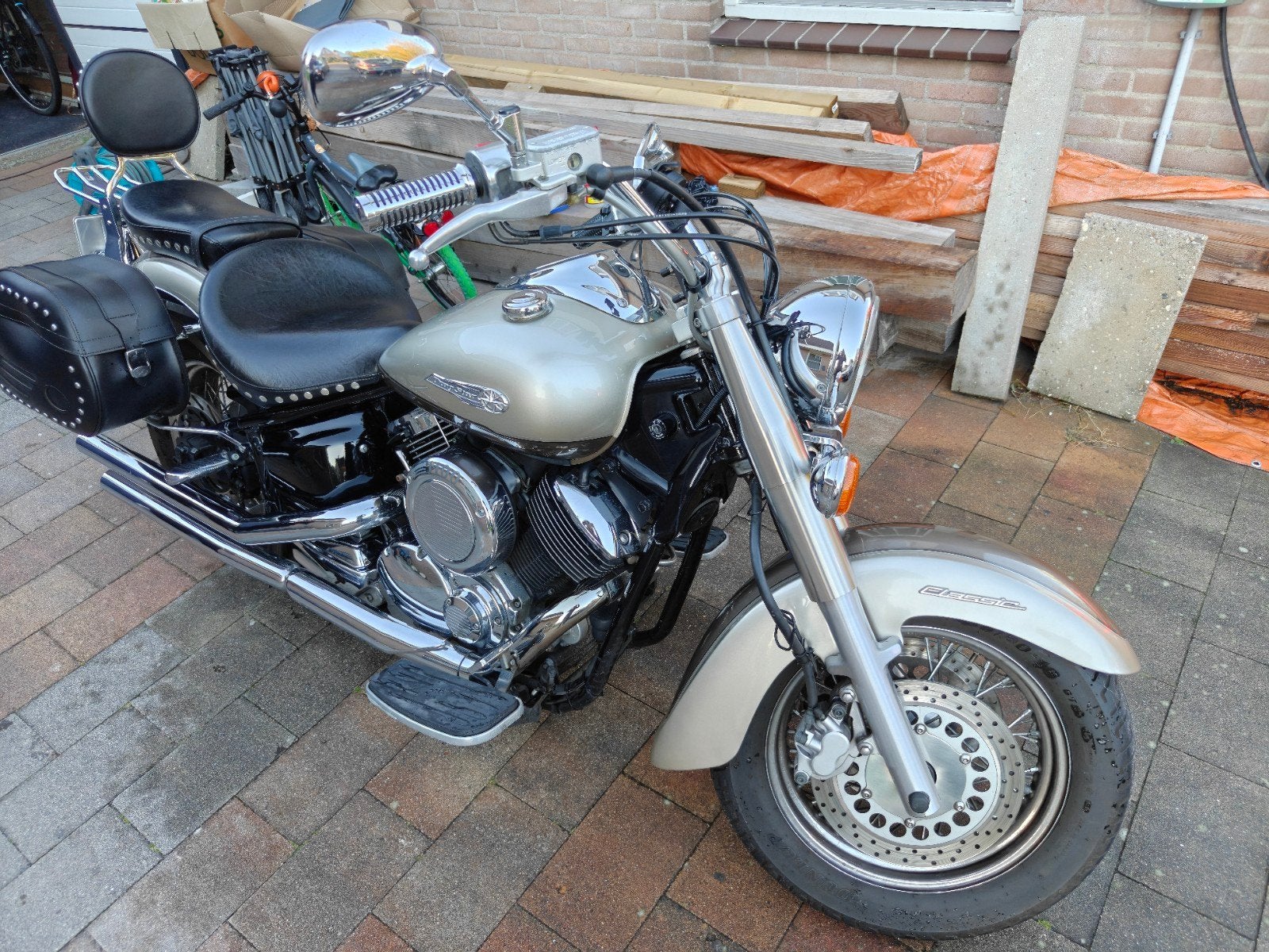Yamaha XVS1100 Dragstar Classic 2003 - Highway Hawk uitlaat, Motoren, Cardan-aandrijving, Occasion, Particulier, Meer dan 35 kW