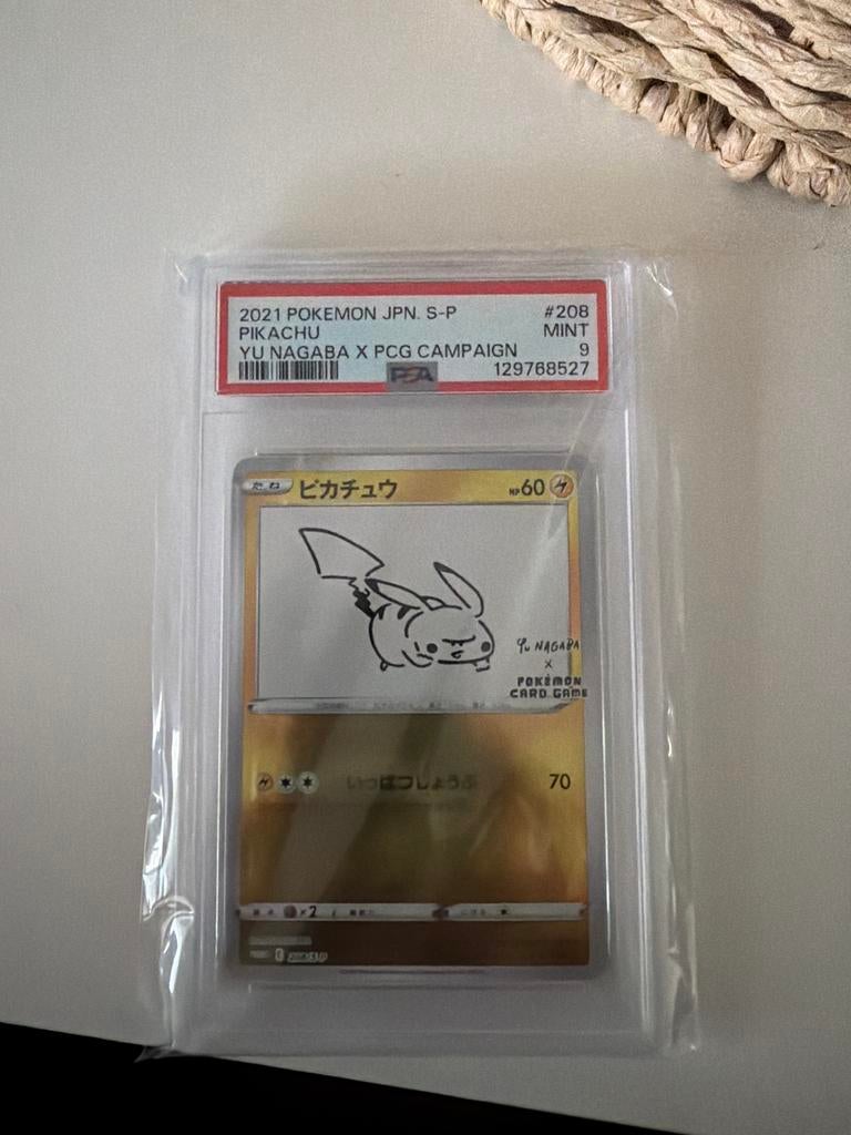 Pikachu YU NAGABA x PCG CAMPAIGN PSA 9 Pokémon Kaart, Ophalen of Verzenden, Zo goed als nieuw, Losse kaart