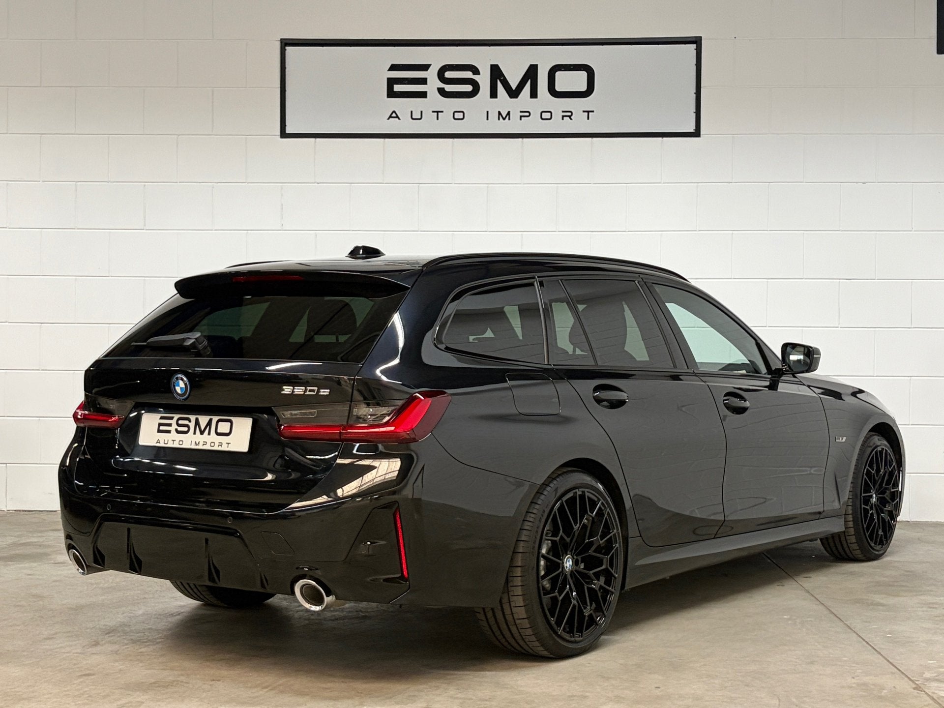 BMW 3-serie Touring 320e M-Sportpakket MY 2023 - 19" breedse, Auto's, BMW, 1998 cc, Gebruikt, Zwart, 4 cilinders