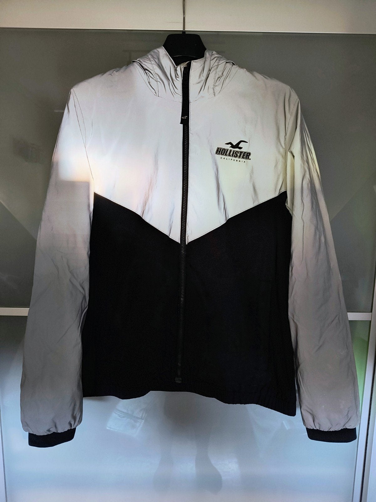 Hollister Zwarte Grijze Reflecterende Heren Windjack, Maat 48/50 (M), Ophalen of Verzenden, Grijs, Gedragen