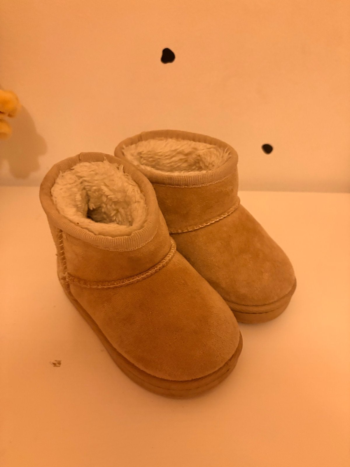 Merkloze snowboots Uggs stijl - Maat 21, Kinderen en Baby's, Kinderkleding | Schoenen en Sokken, Ophalen of Verzenden, Zo goed als nieuw