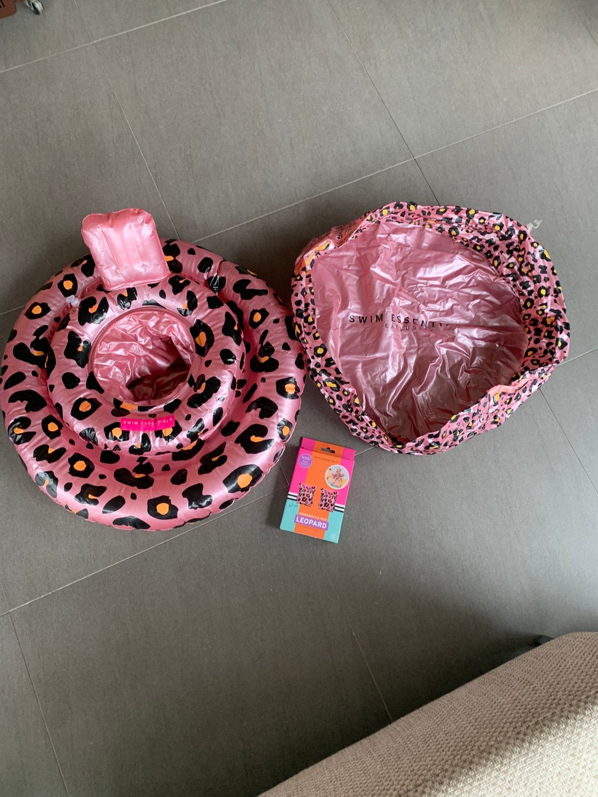 Swing Essential baby float/-badje en zwembandjes, Kinderen en Baby's, Ophalen of Verzenden, Zo goed als nieuw