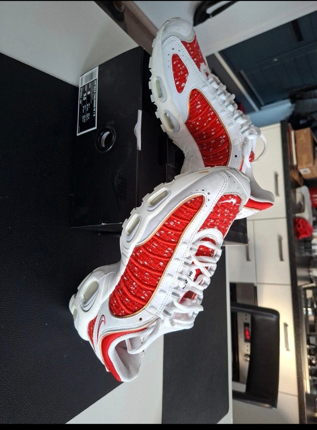 Nike Air Max Tailwind IV Supreme Rood/Wit - Maat 41, Wit, Nike, Ophalen of Verzenden, Sneakers of Gympen