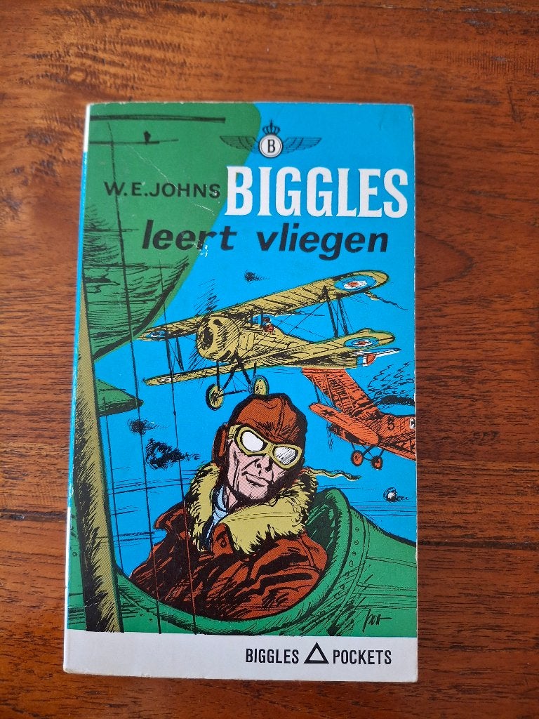 Biggles pocket - Biggles leert vliegen (B2), Ophalen of Verzenden, Gelezen