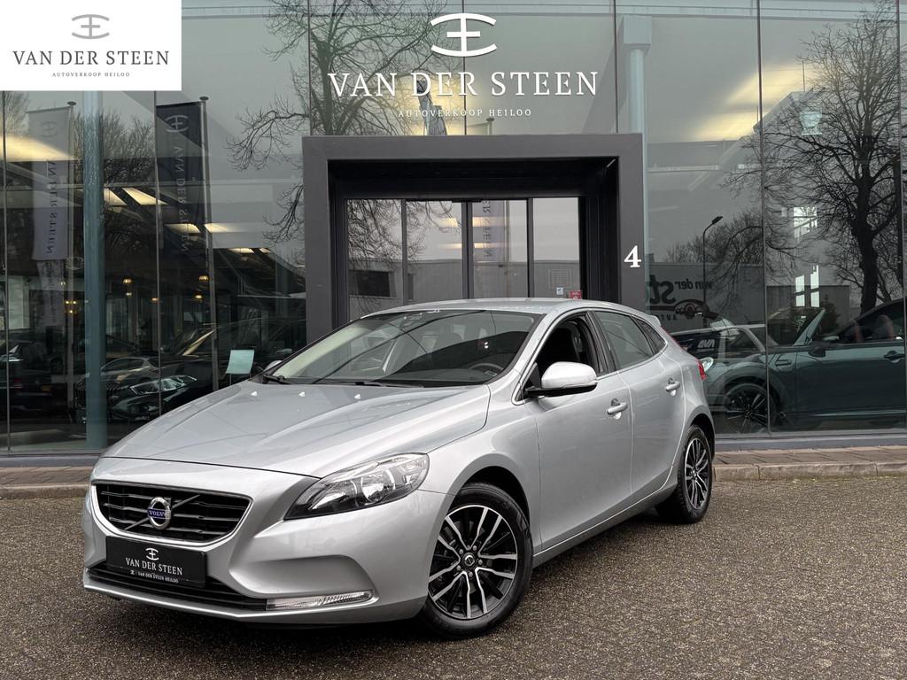 Volvo V40 1.6 T4 Momentum Camera | Cruise Control | Trekhaak, Auto's, Gebruikt, 4 cilinders, 179 pk, Leder en Stof