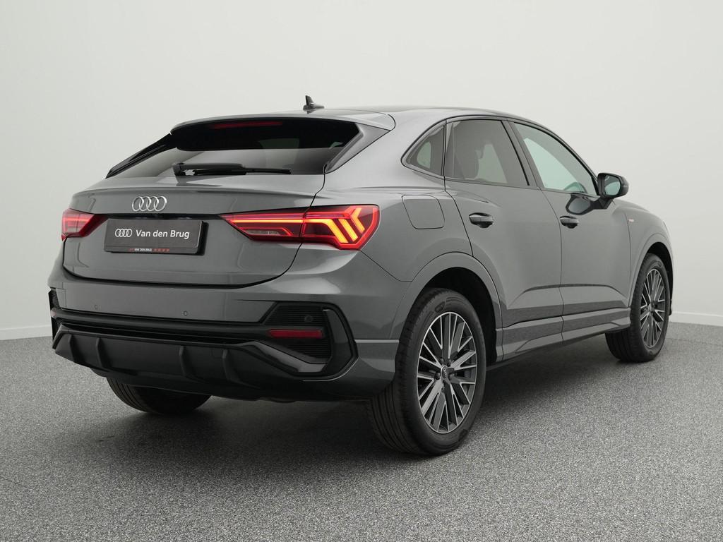Audi Q3 Sportback S-Line 45 TFSI e 245 PK | LED | 360 Camera, Gebruikt, Leder en Stof, Hybride Elektrisch/Benzine, 13 kWh
