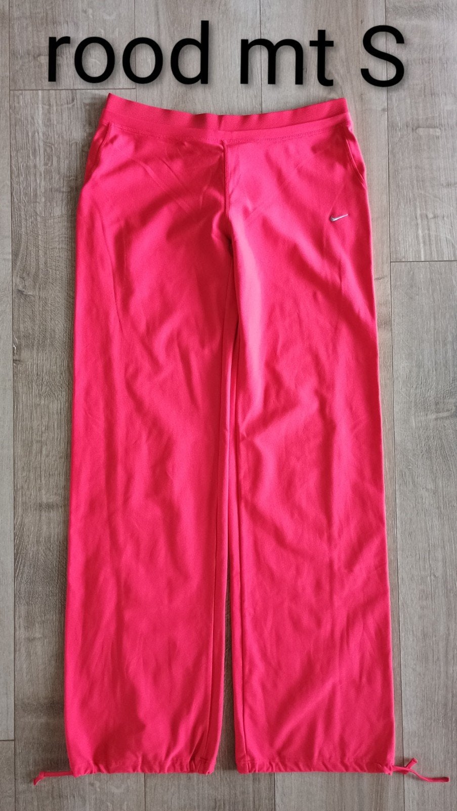 Nike sportbroek rood maat S, Kleding | Dames, Nike, Ophalen of Verzenden, Fitness of Aerobics, Maat 36 (S)