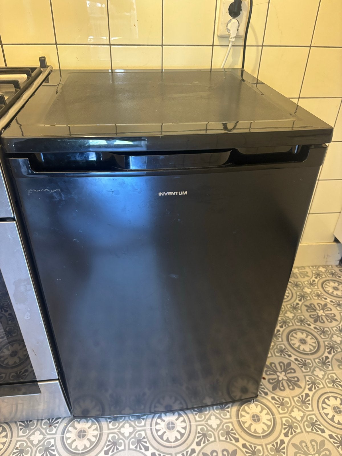 Inventum koelkast met vriesvak - deurklepje defect, Witgoed en Apparatuur, Koelkasten en IJskasten, Ophalen of Verzenden, Zo goed als nieuw