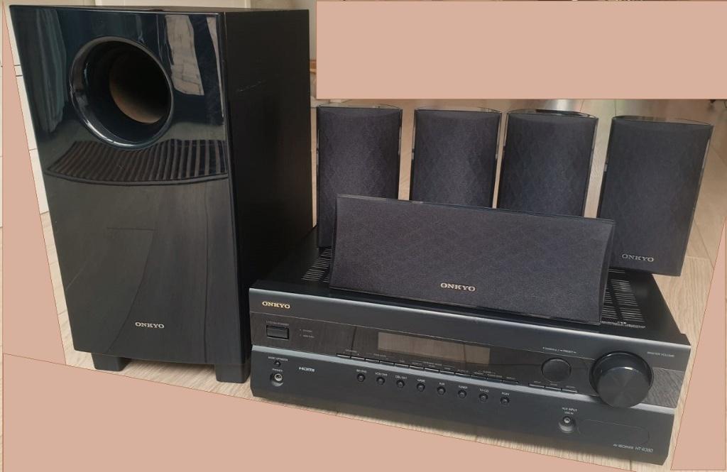 Onkyo AV Receiver HT-R380 met surround speakers en subwoofer, Audio, Tv en Foto, Versterkers en Receivers, Ophalen, Zo goed als nieuw