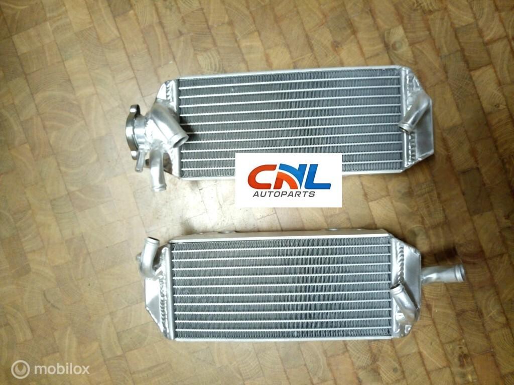 Radiateur Suzuki RM 250 RM250 2-stroke 1996 199, Motoren, Onderdelen | Suzuki, Nieuw, Ophalen of Verzenden
