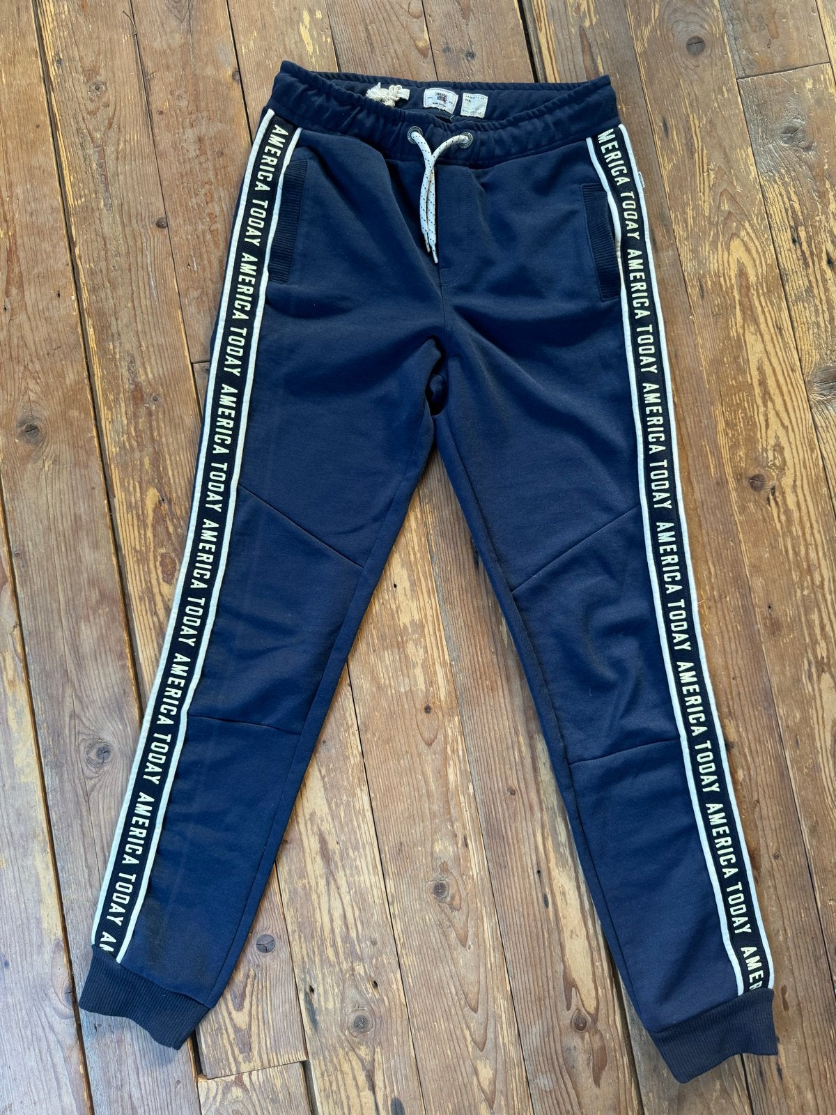 Nieuwe America Today joggingbroek maat 146/152, Ophalen of Verzenden, Nieuw, Jongen, Broek