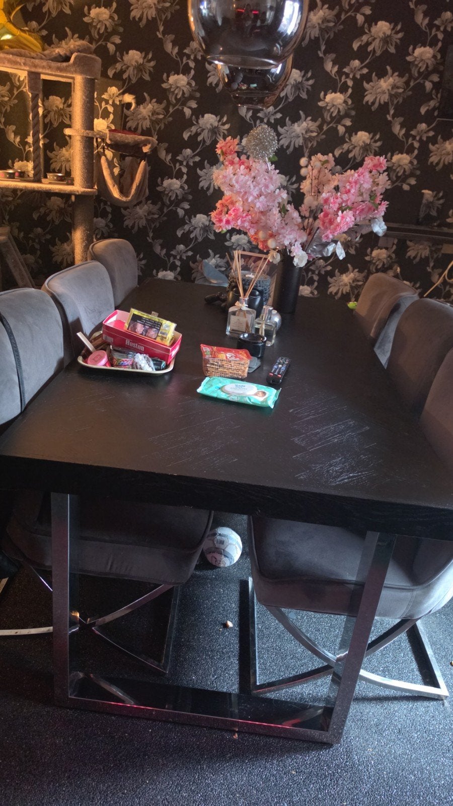 eettafel visgraat, Ophalen, Zo goed als nieuw