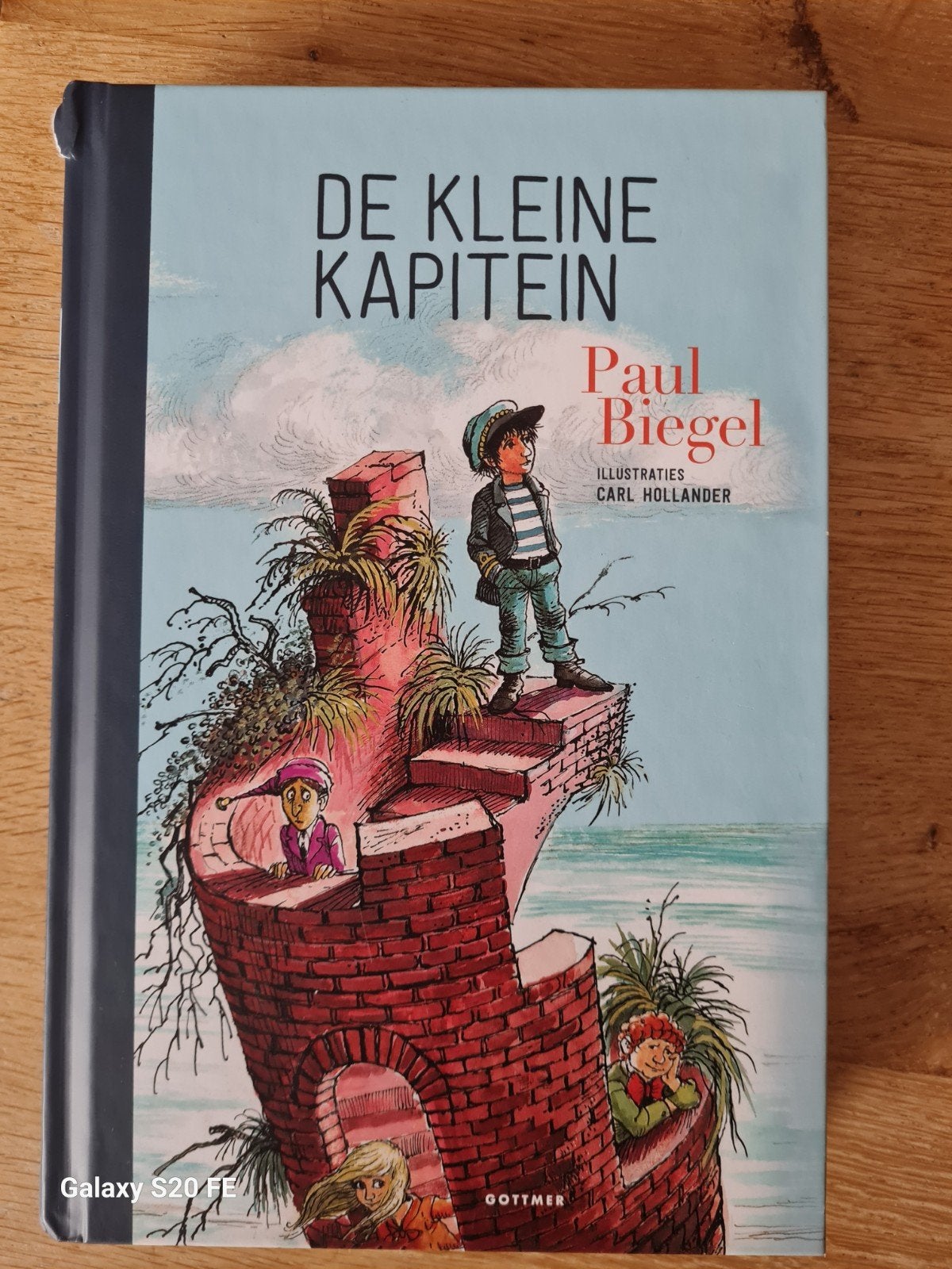 De Kleine Kapitein - Paul Biegel (Gottmer), Ophalen of Verzenden, Zo goed als nieuw, Paul Biegel, Fictie algemeen