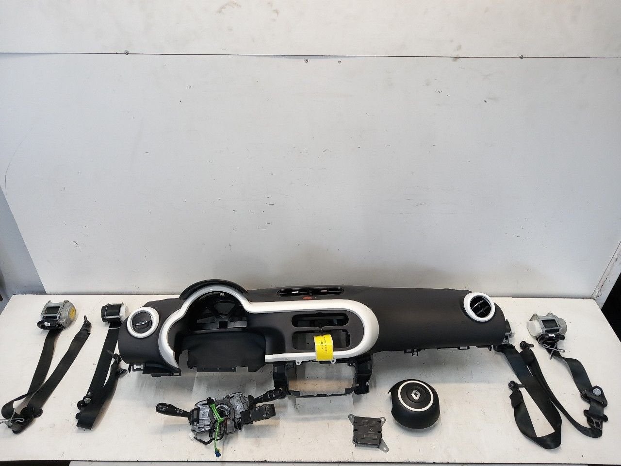 Airbag set Renault Twingo, Onderdelen@venauto.nl, Van der Ven Autorecycling B.V., Gebruikt, Ettenseweg 76, 4706 PB Roosendaal, The Netherlands