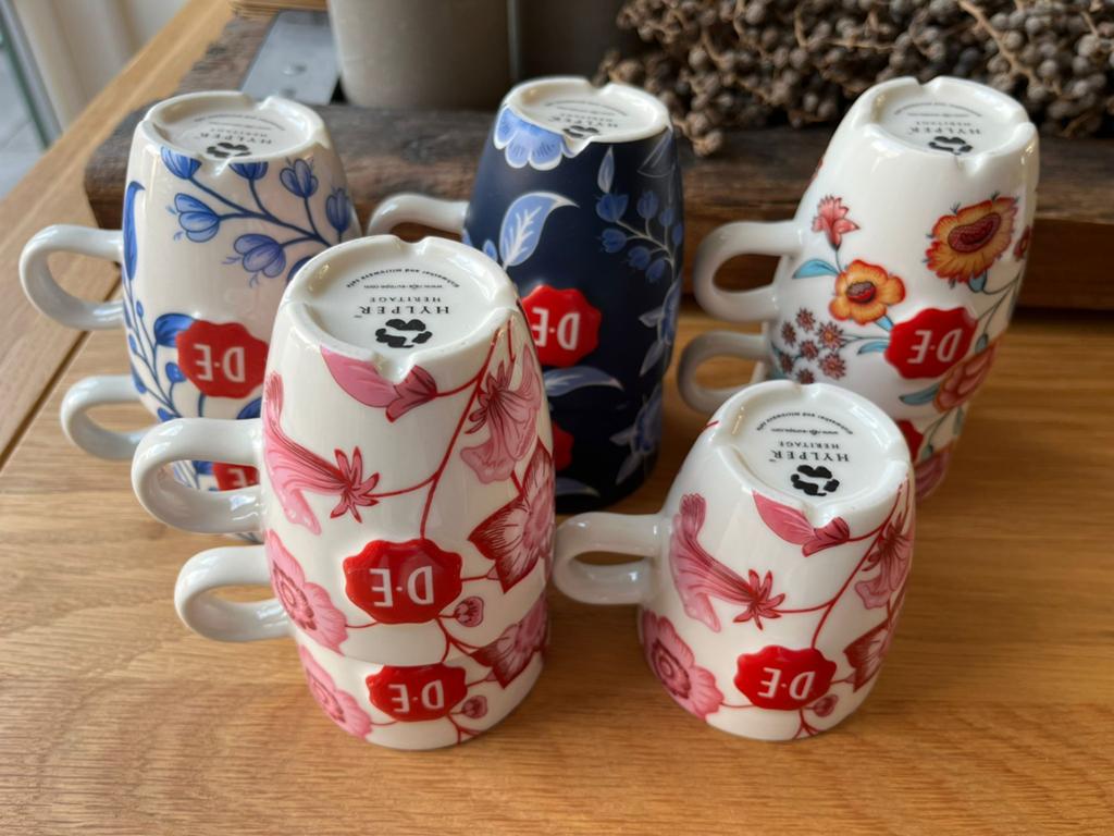 Douwe egberts kopjes, Huis en Inrichting, Keuken | Servies, Ophalen of Verzenden, Zo goed als nieuw, Overige stijlen, Kop(pen) en/of Schotel(s)