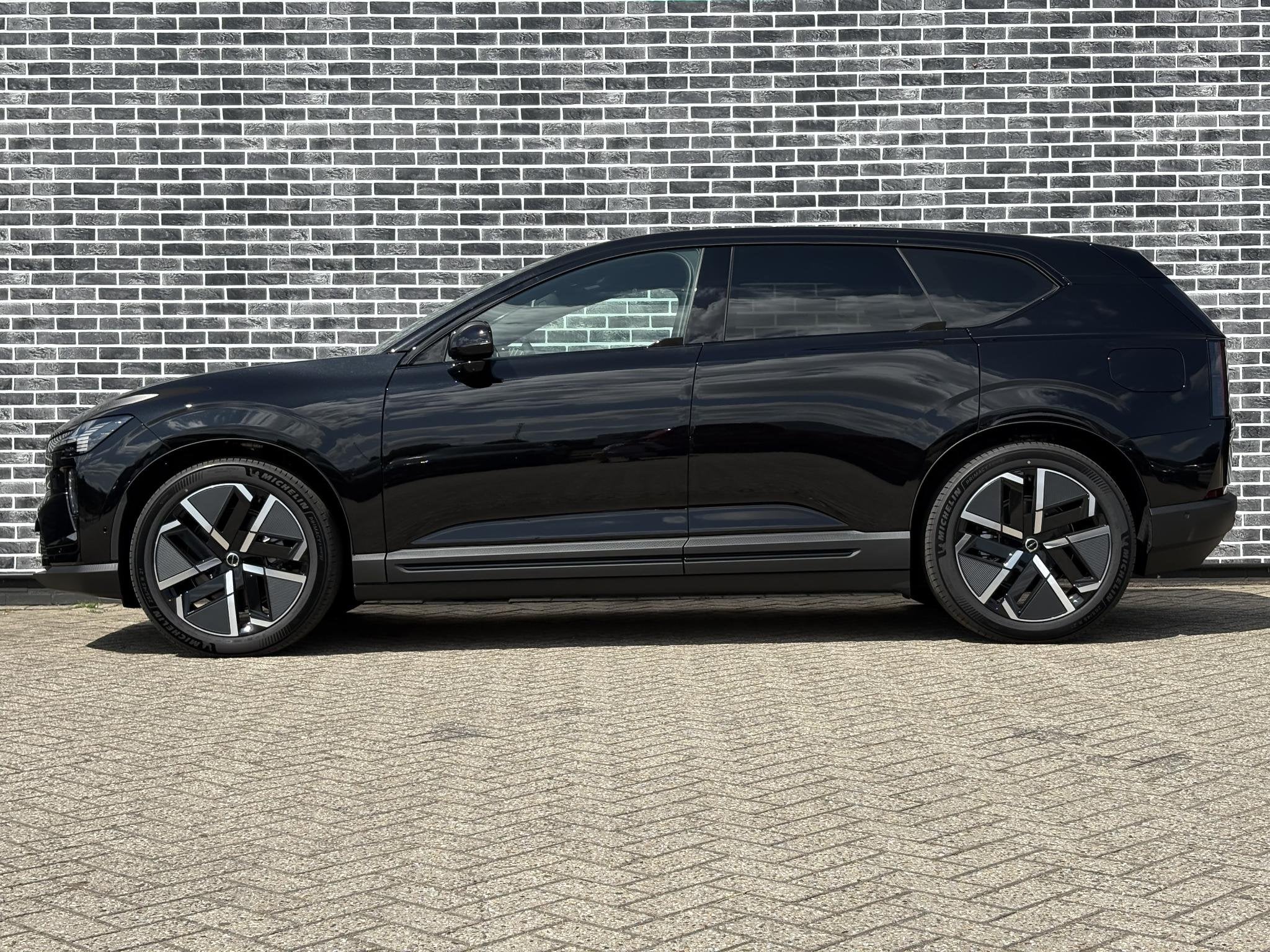 Volvo EX60 P10 AWD Ultra 95 kWh | Wordt verwacht | Bowers &, Automaat, 12 maanden, Overige modellen, Zwart