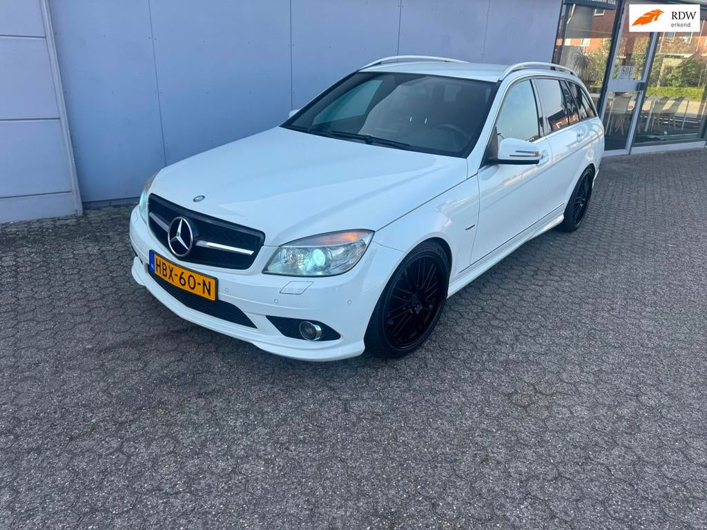 Mercedes-Benz C-klasse Estate 300 Avantgarde, Auto's, Mercedes-Benz, Automaat, Euro 5, Zwart, 1515 kg