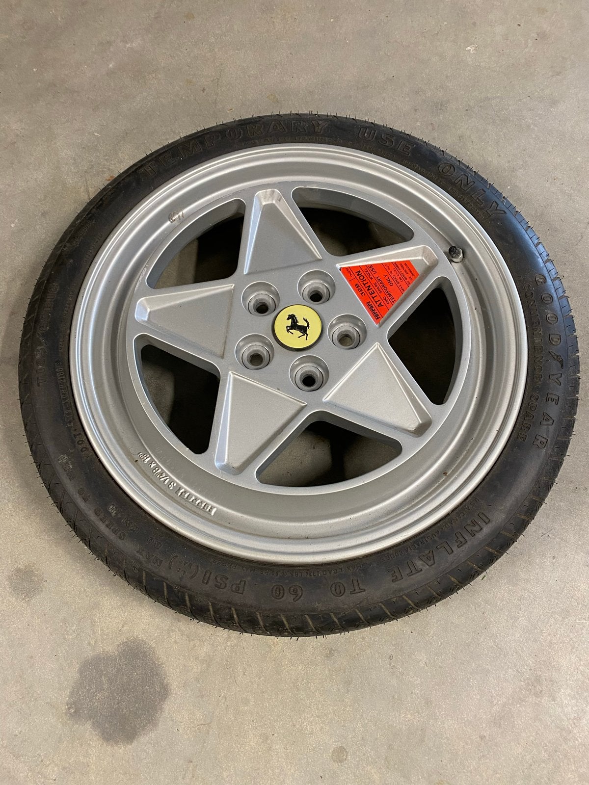 Ferrari 3 1/2 B x 18" reservewiel met Goodyear band, Ophalen, 18 inch, Gebruikt, Overige