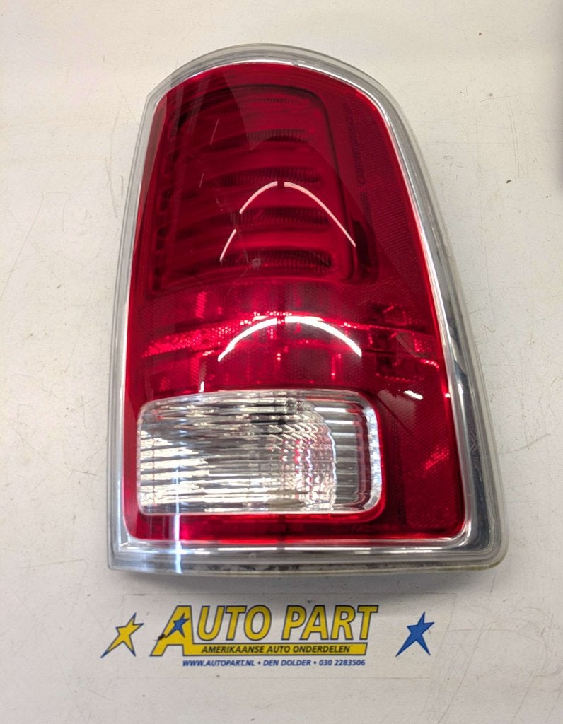 Dodge Ram Laramie led achterlicht 2013-2018, Gebruikt, PO Box 21-8004 | Auburn Hills, MI 48321-8004, Amerikaanse onderdelen, Ophalen of Verzenden