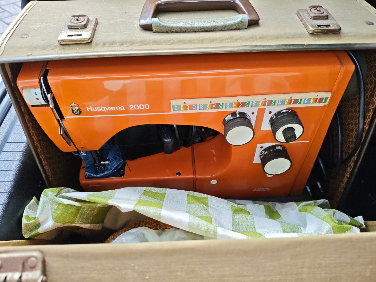 Husqvarna 2000 naaimachine - compleet en werkend, Ophalen of Verzenden, Gebruikt, Naaimachine, Husqvarna