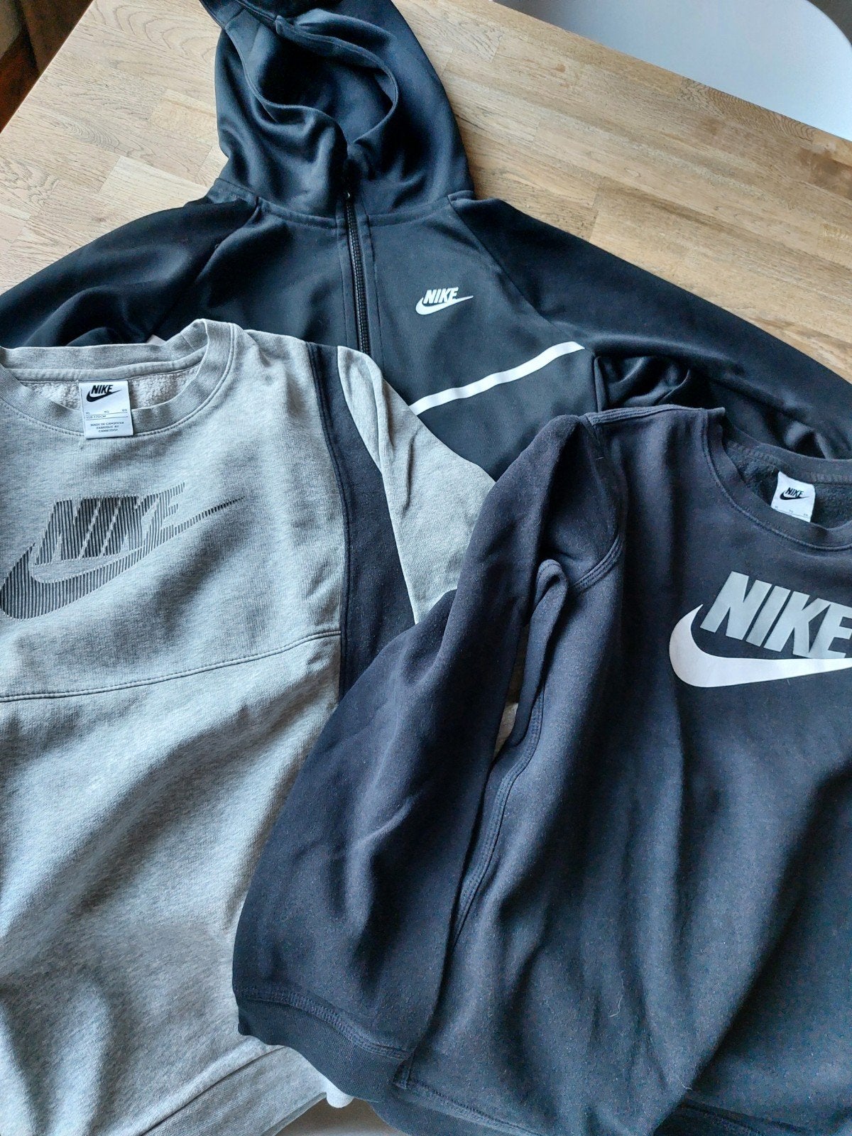 Nike kledingpakket jongens (2 truien + jack) maat 158-170, Kinderen en Baby's, Kinderkleding | Overige, Ophalen of Verzenden, Gebruikt