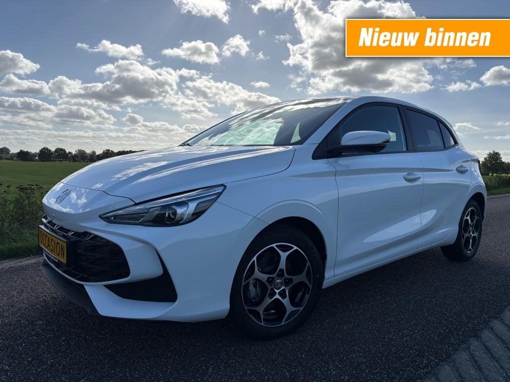 Mg OVERIGE MG3 HYBRID / LUXURY / NIEUW / VOLLE UITVOERING, Auto's, Automaat, Gebruikt, Met garantie (alle), Lederen bekleding