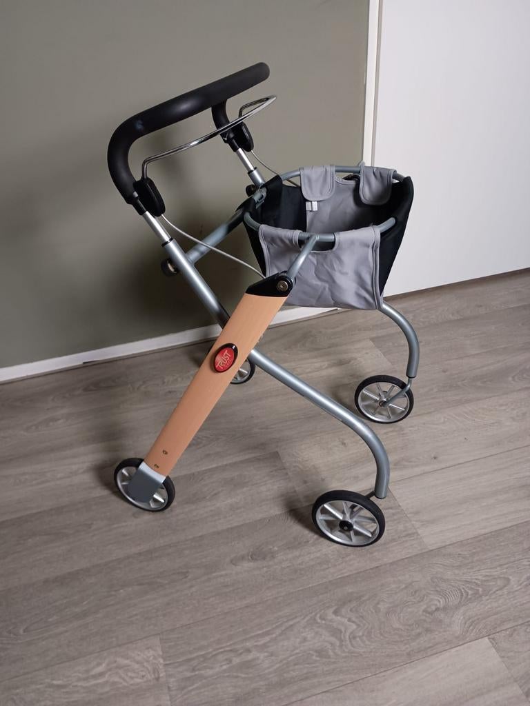 Trust Cars Let's Go Teak lichtgewicht Rollator! Houtlook?, Diversen, Rollators, Ophalen, Opvouwbaar, Zo goed als nieuw
