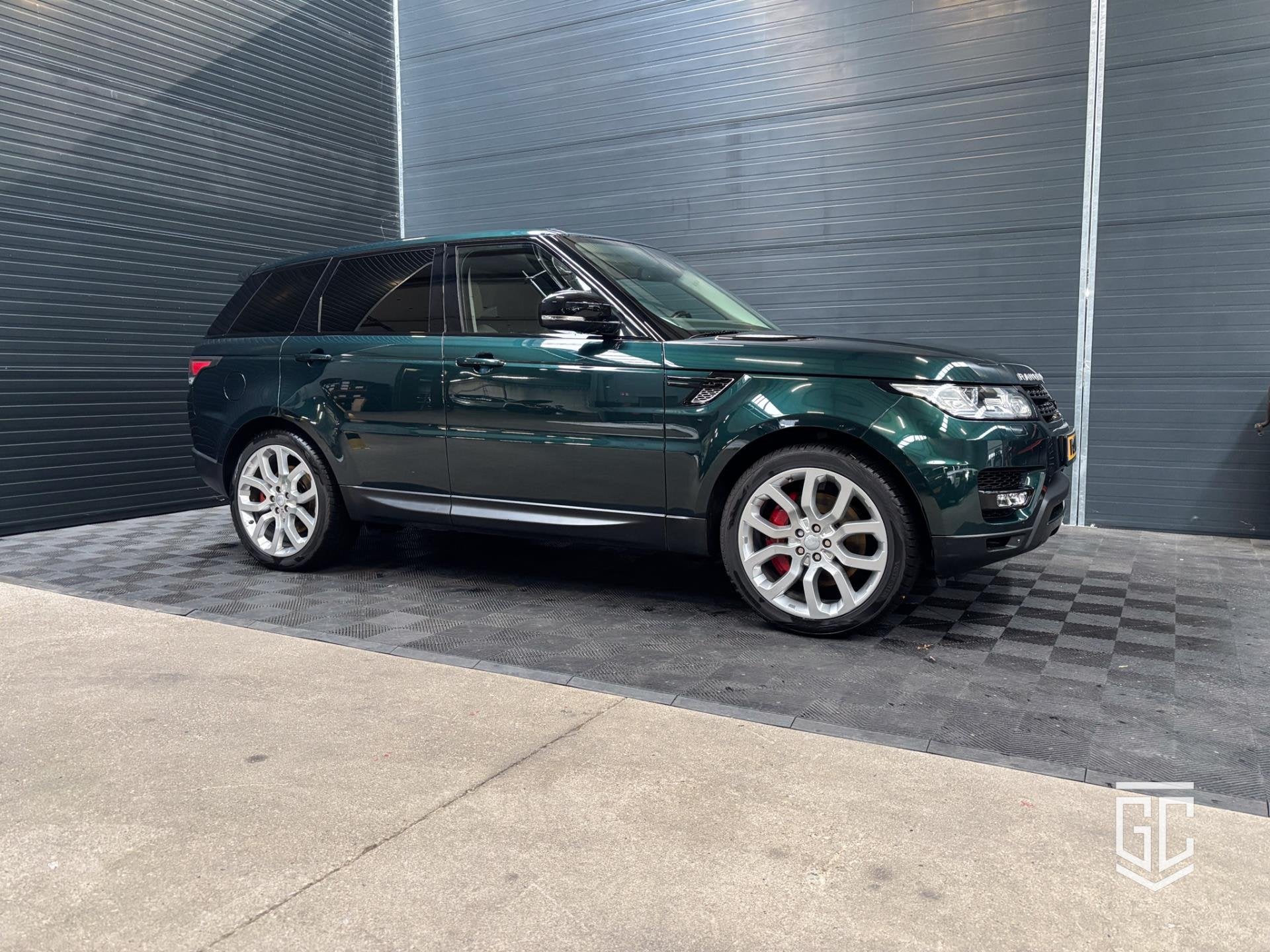 Land Rover Range Rover Sport 3.0 SDV6 HSE Dynamic, Auto's, Euro 5, Gebruikt, Beige, 2993 cc