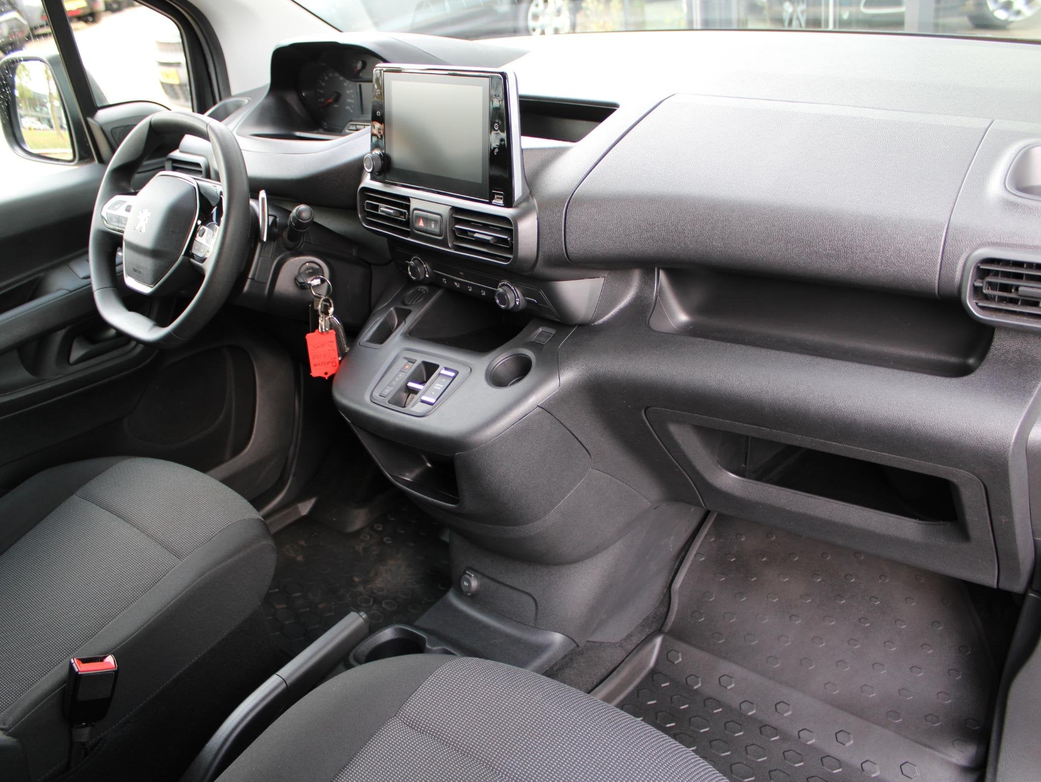 Peugeot Partner 1.5 BlueHDi 130 EAT8 S&S L1 | Navi / Camera, 12 maanden, Gebruikt, Euro 6, 4 cilinders